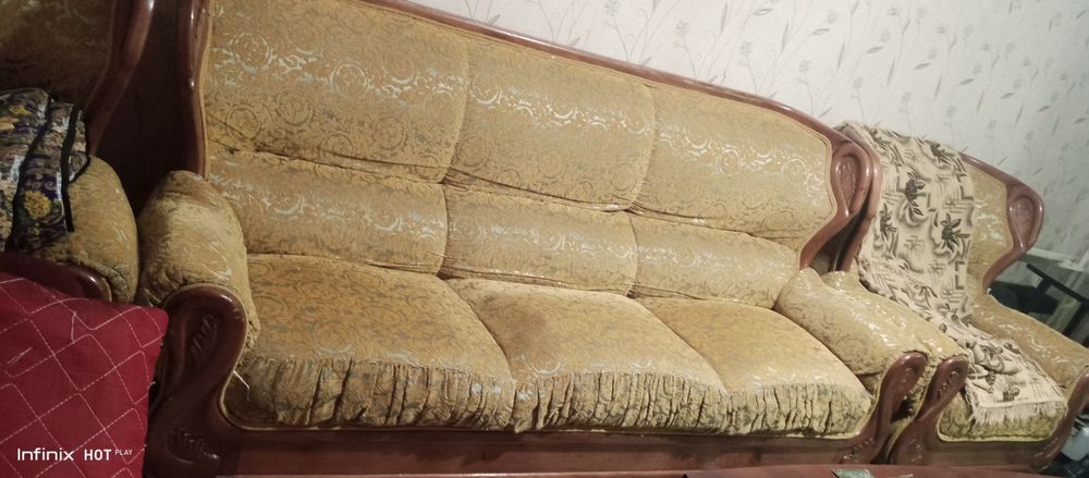 Мебель мягкая для спальни и гостинной