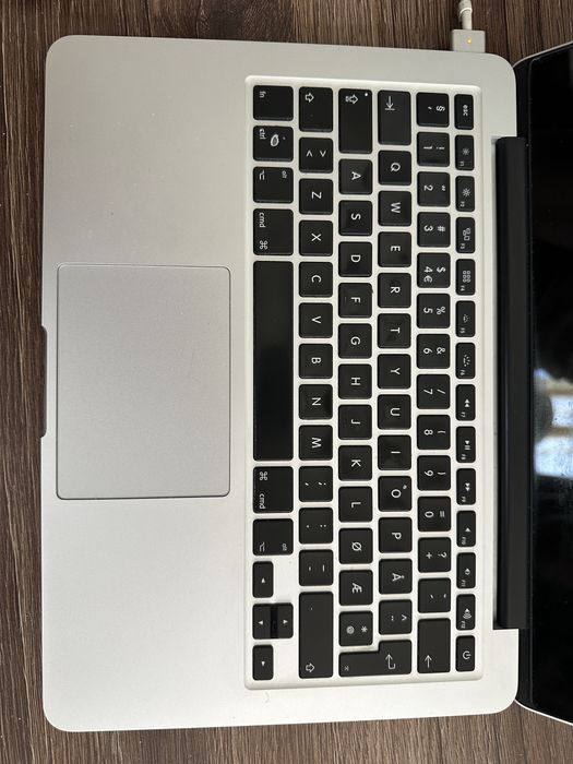 Vand Macbook Pro Early 2015 13”