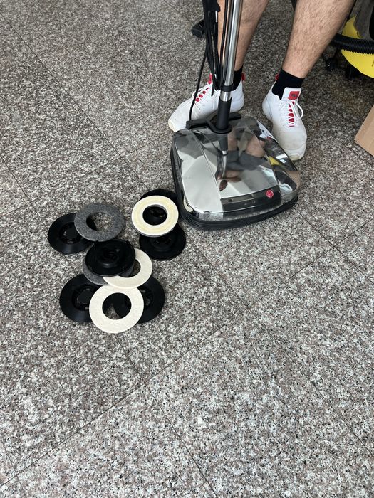 Aspirator cu abur Hoover – stare impecabilă