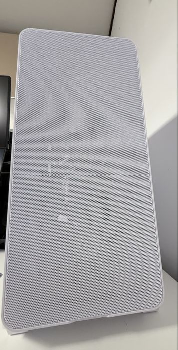 Pc de gaming cu r9 si rtx 5070 care duce toate jocurile pe maxim