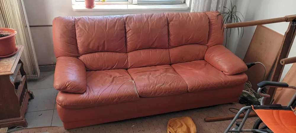 PRET MIC ! Canapea si doua fotolii din piele naturala Mobexpert