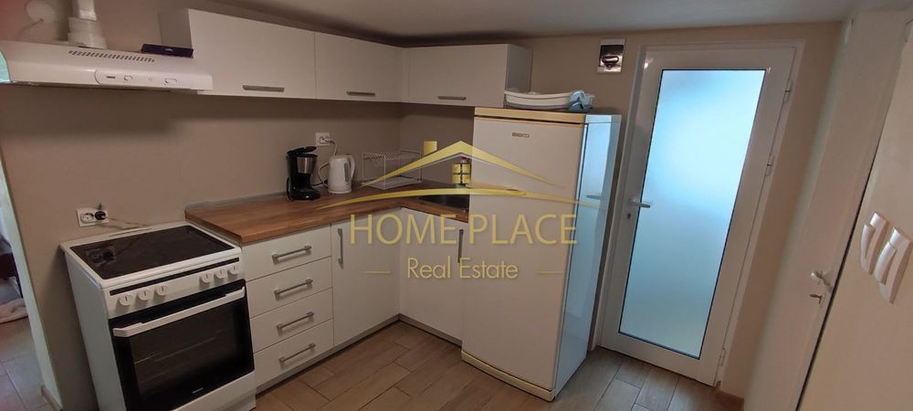 Дава се под наем Етаж от къща в Варна, Колхозен пазар - 60 кв.м за 469.2 € - Снимка #3