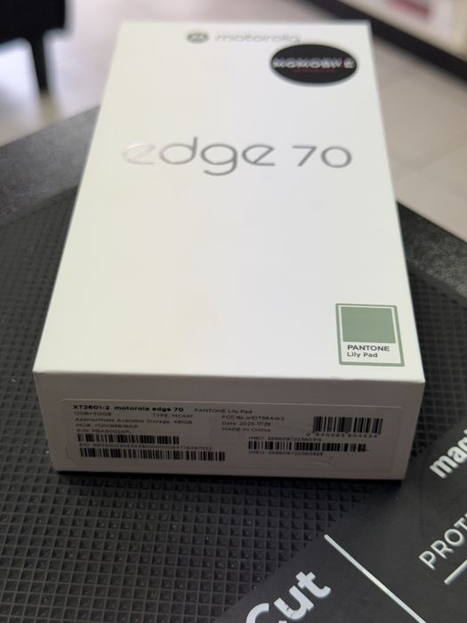 Motorola Edge 70,PANTONE Lily Pad,512GB/12GB RAM *ЧистоНов*2г Гаранция