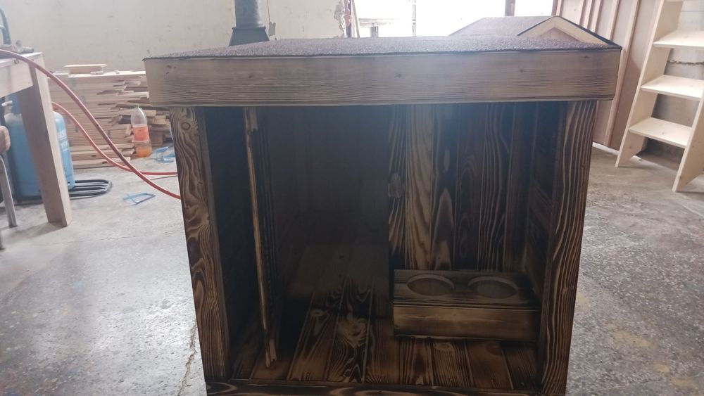 Кучешка колибка/ къща за куче/ колибката за куче