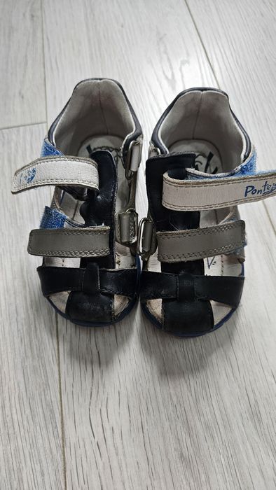 Vând Sandale ponte20 mărimea 22