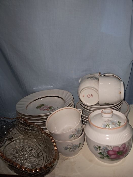 Посуда б/у в хорошем состоянии