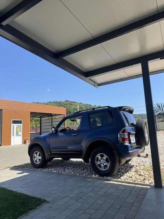 Pajero  Autoutilitara in acte cu 4locuri