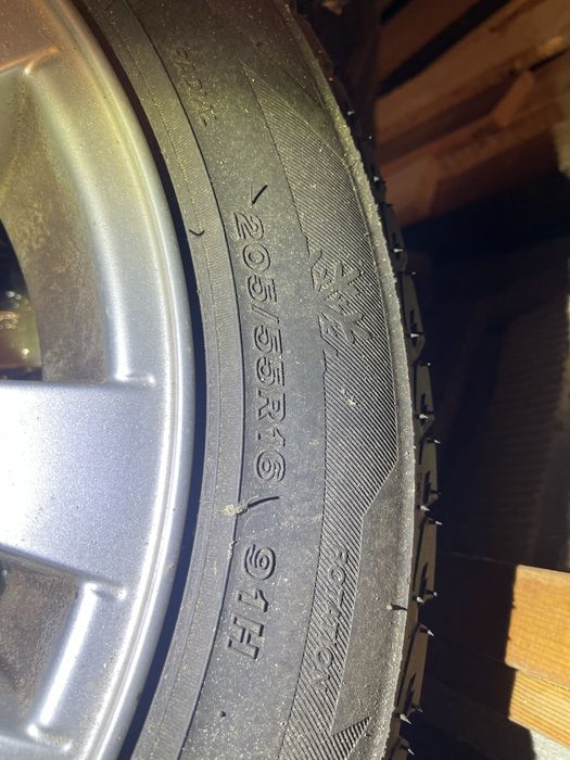 Зимни гуми с джанти 16цола бмв