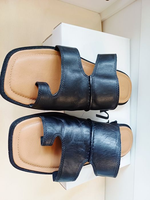 Ugg дамски черни чехли от естествена кожа 40
