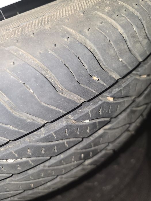 Продам комплект летних шин