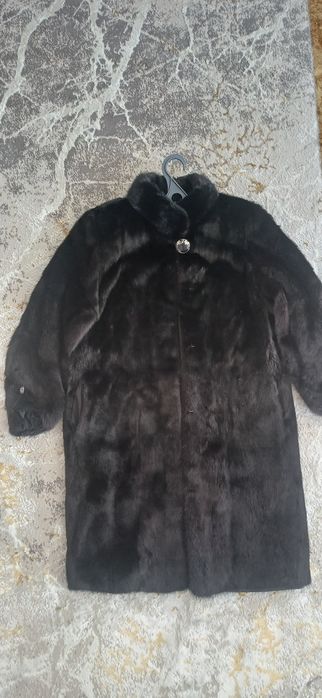 Шуба сатылады...