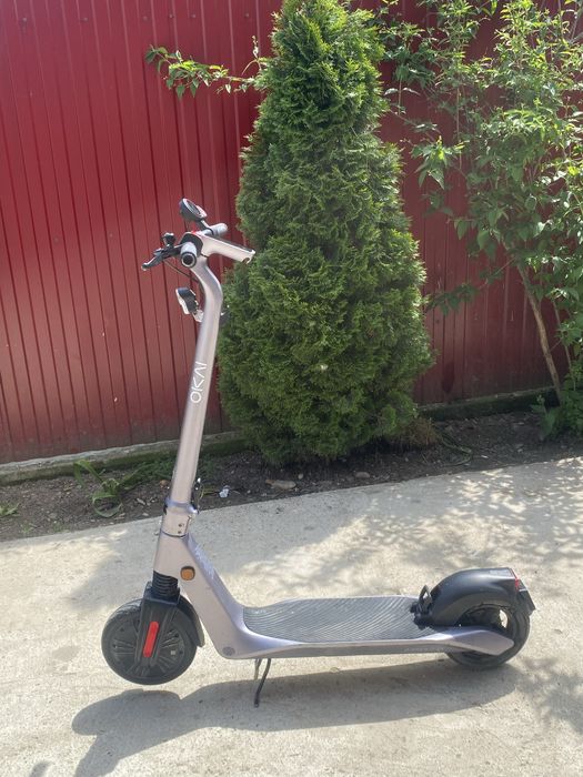 Vând trotineta electrică