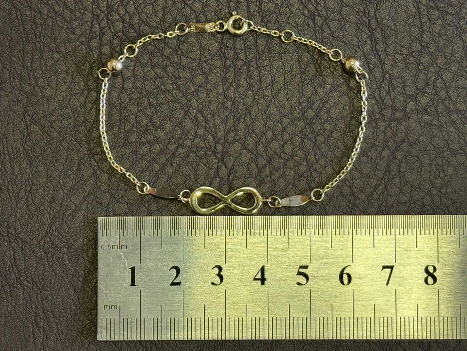 Златна гривна 1.81 гр. - 14 кр. / 585 - диаметър 6 см.