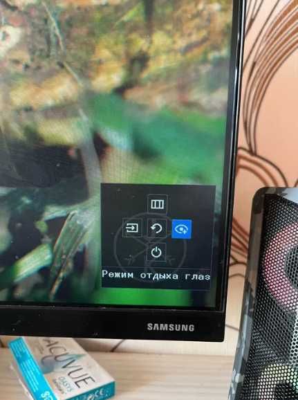 Продам монитор //