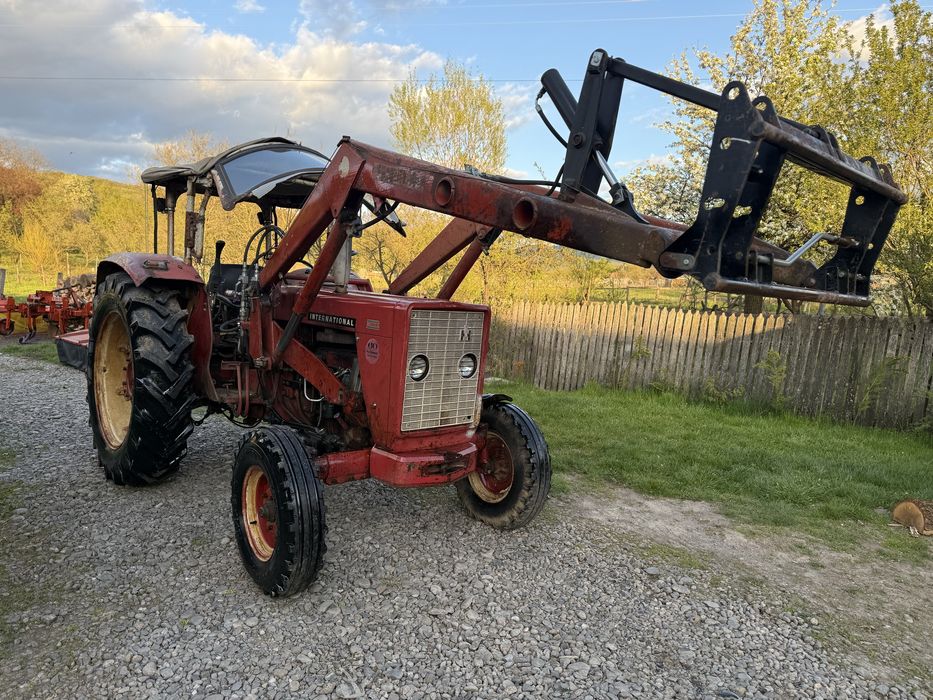 Tractot International 624