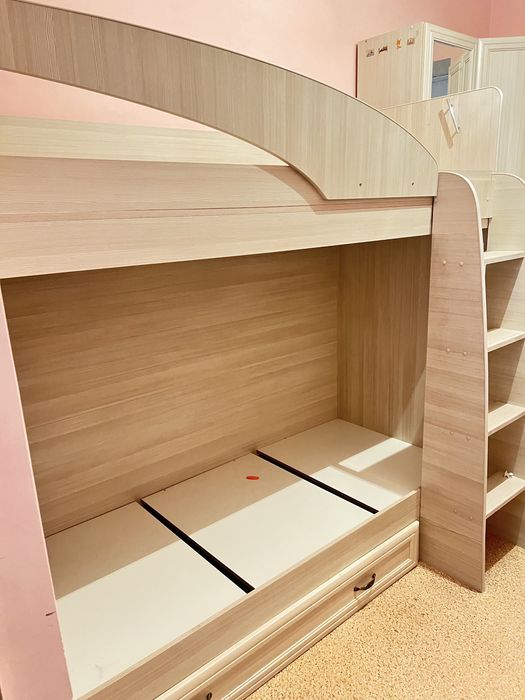 Кровать двухярусная