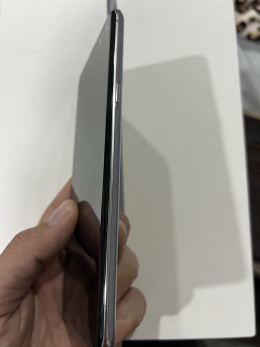 Samsung S 10+ 5G sotiladi paket telefon 8/256