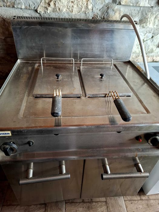 Газов фритюрник с шкаф