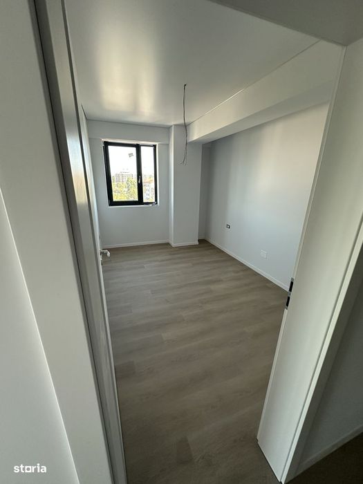 Apartament 3 camere, lift și curte în Galați — fotografia 3