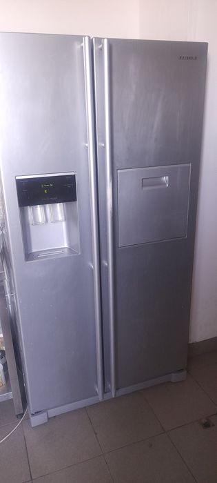 Frigider samsung parțial defect