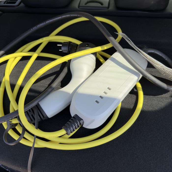 Cablu de încărcare original Volkswagen Group (VW AG) Mode 2 – IC-CPD, NOU