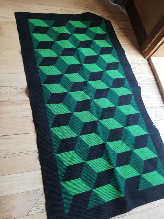 Вълнени одеяла, китеници и покривала