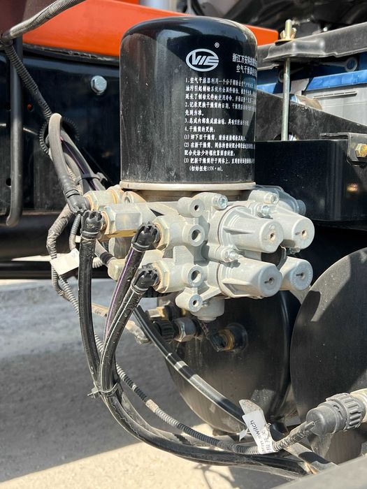 Автотопливозаправщик FAW Tiger 7 куб