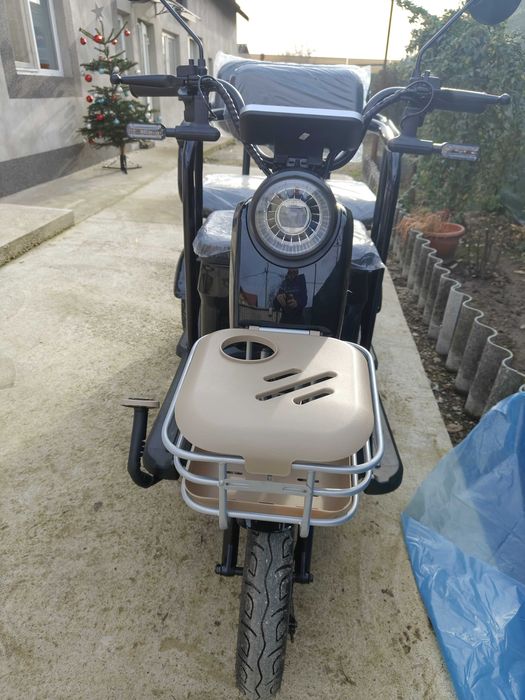 Triciclu electric in garanție