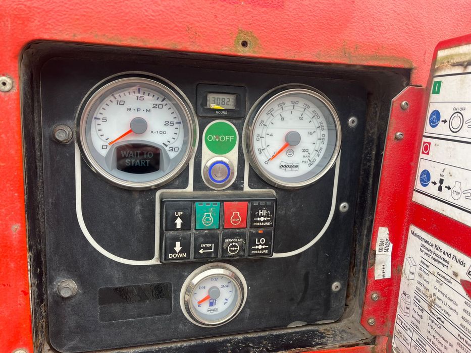 Vand /inchiriez Doosan 10 bari