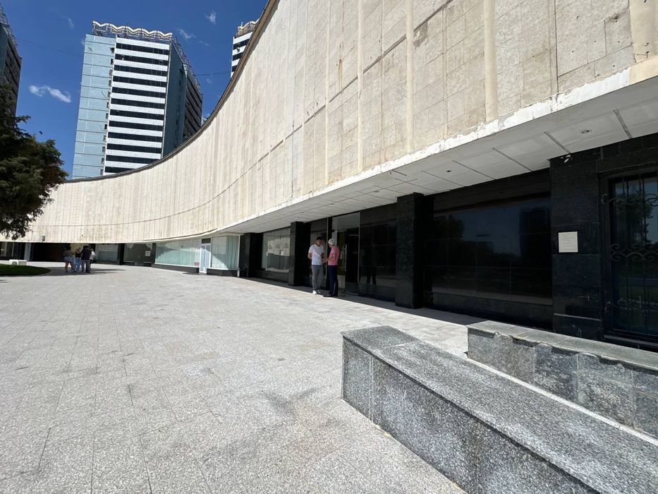 Дархан Хамид Алимджана | 175кв - нежилое помещение вдоль дороги Продаж