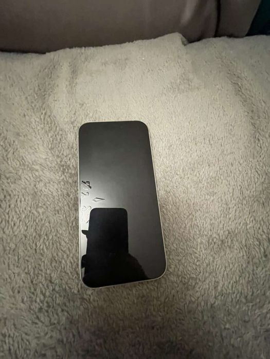 Iphone 15 pro 256 GB 85% kapacitet 600€