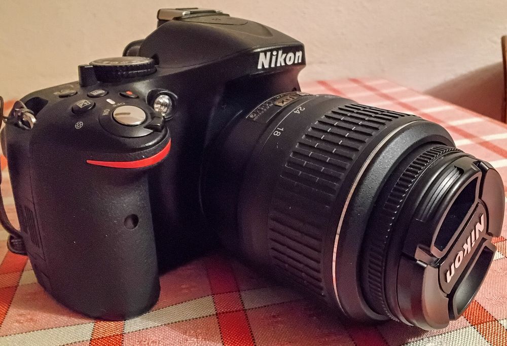 Продаётся зеркалка nikon.