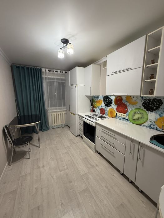 Сдам 2-хкомнатную квартиру в субаренду цена договорная!