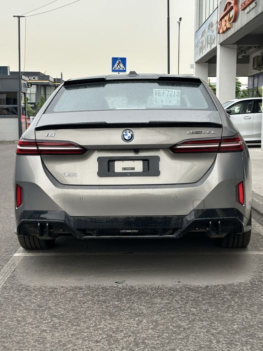 BMW i5 35L eDrive 2024 с пробегом в раличии