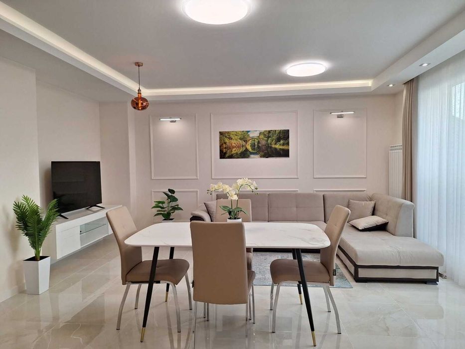 Дава се под наем Двустаен апартамент в София, Младост 4 - 70 кв.м за 598.23 € - Снимка #1