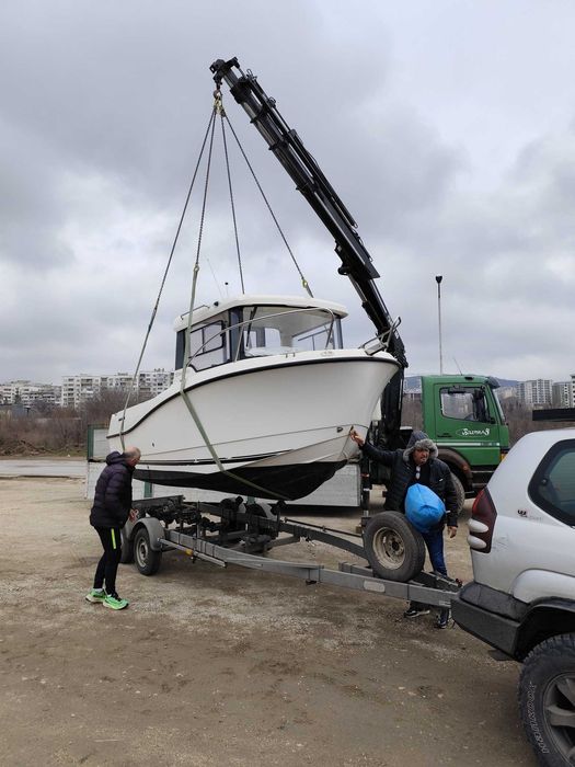 Транспортни услуги и услуги с преден прикачен кран