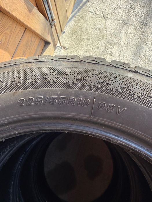 4бр зимни гуми 225/55 18 LASSA