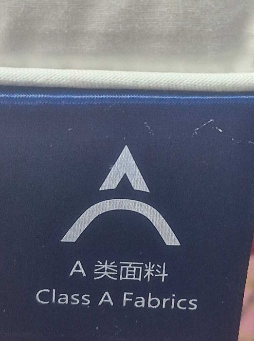 Подушки  бренд    Hilton