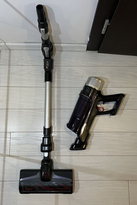 Aspirator vertical fără fir Rowenta X-Force Flex - set complet, cutie