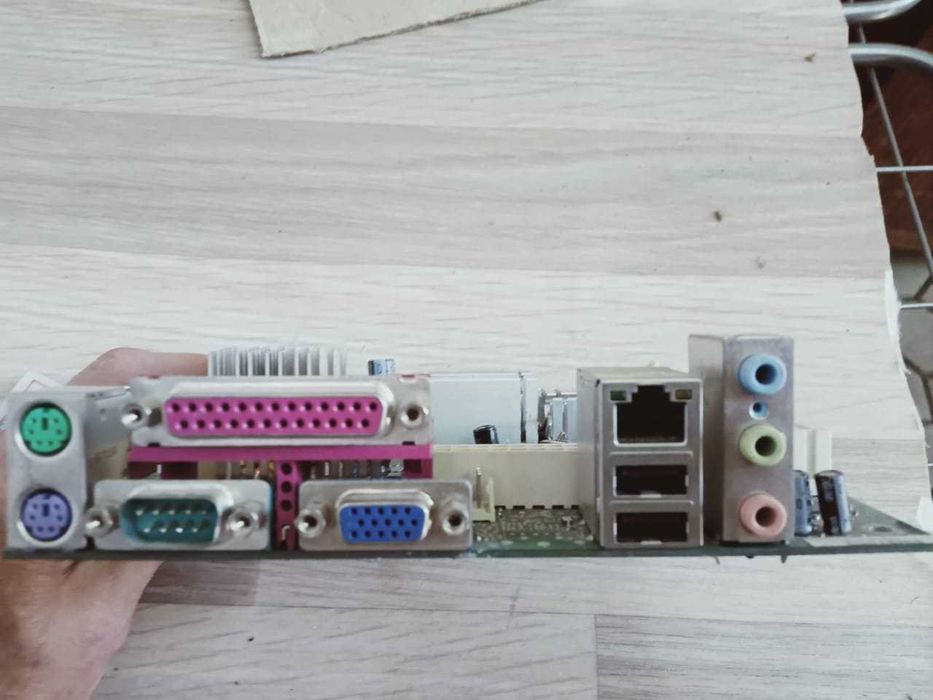 НЕДОРОГО Мат.плата для мини-компьютера