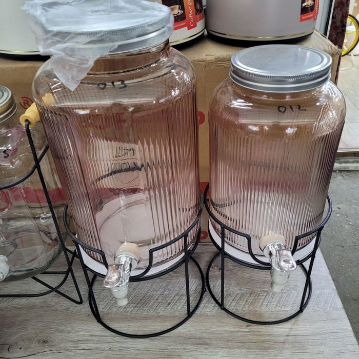 Диспенсер для напитков на подставке