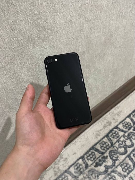 iPhone se 2020 black
