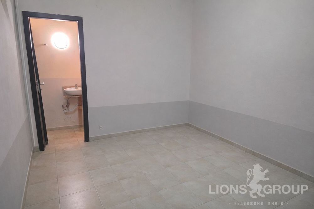 Магазин в Варна, област-к.к.Златни пясъци площ 78 цена 235000