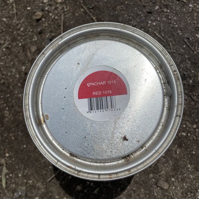 Продам краску красную