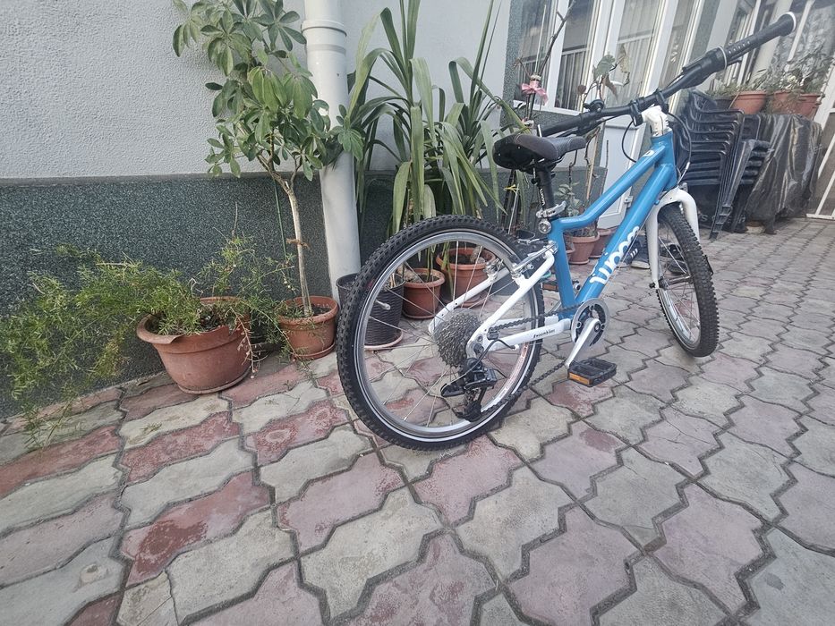 Bicicleta Woom 4 în stare perfecta