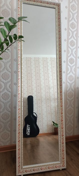 Продам перенасное зеркало новое.