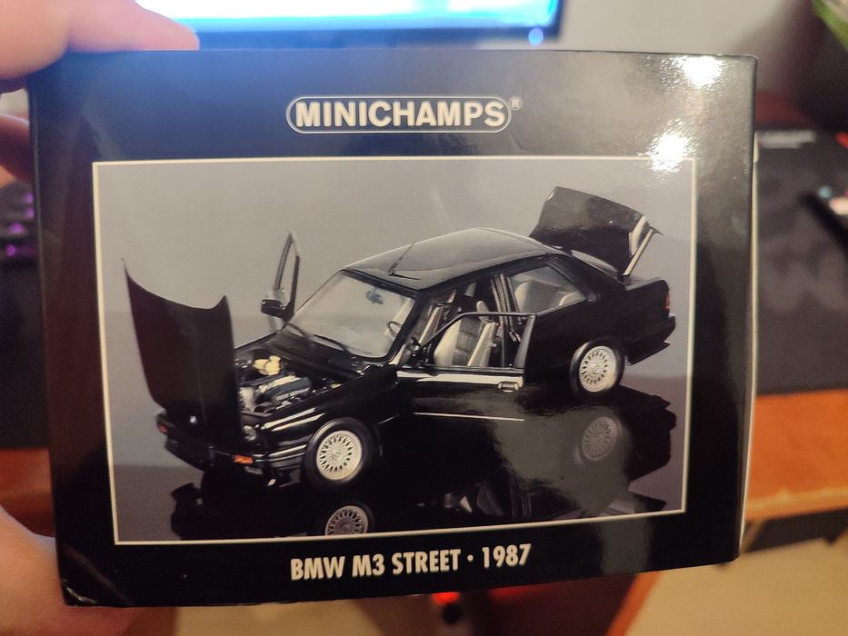 Bmw e30 m3 minichamps 1:18