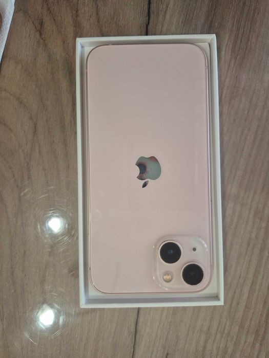 Телефон iPhone 13 Pink