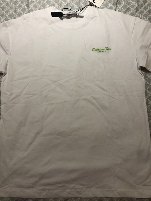 Vând  tricou nou cu eticheta