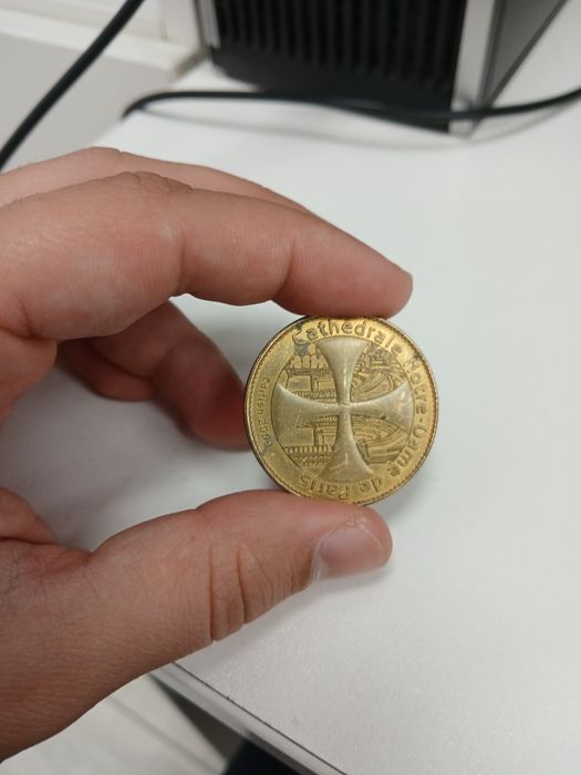 Монета туристически медальон